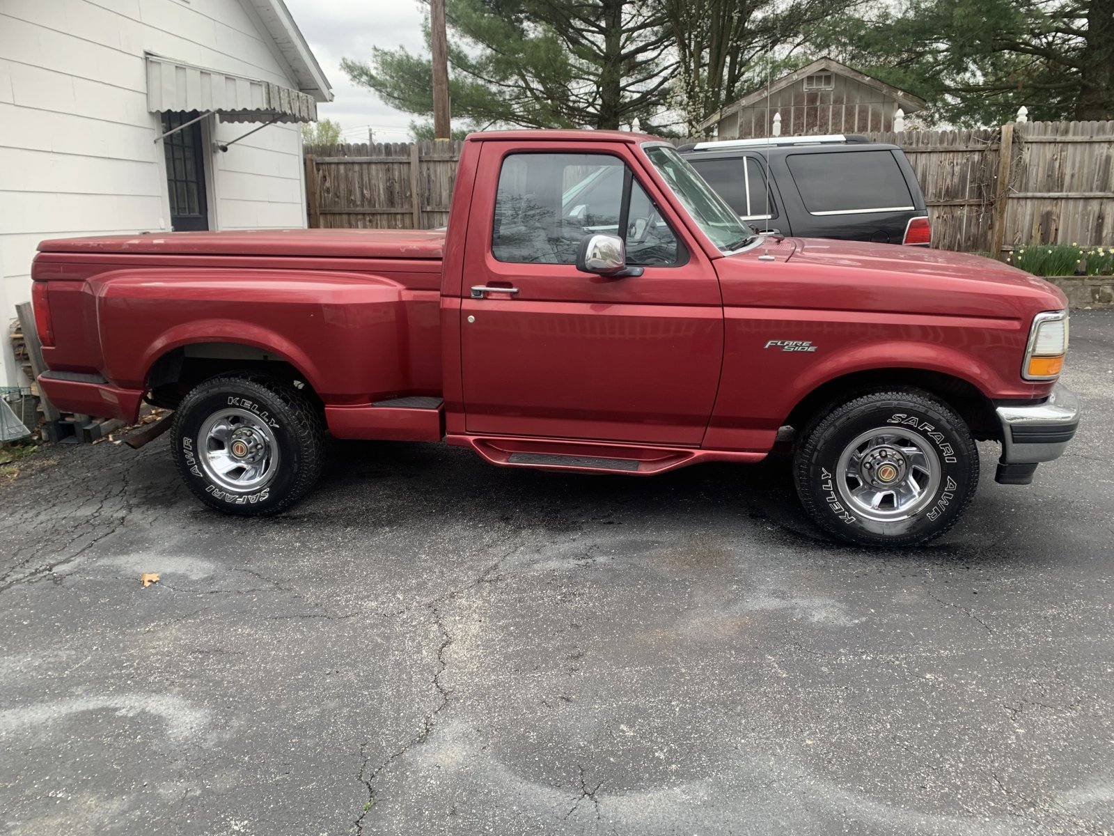 1994 Ford F-150 in Maysville 4