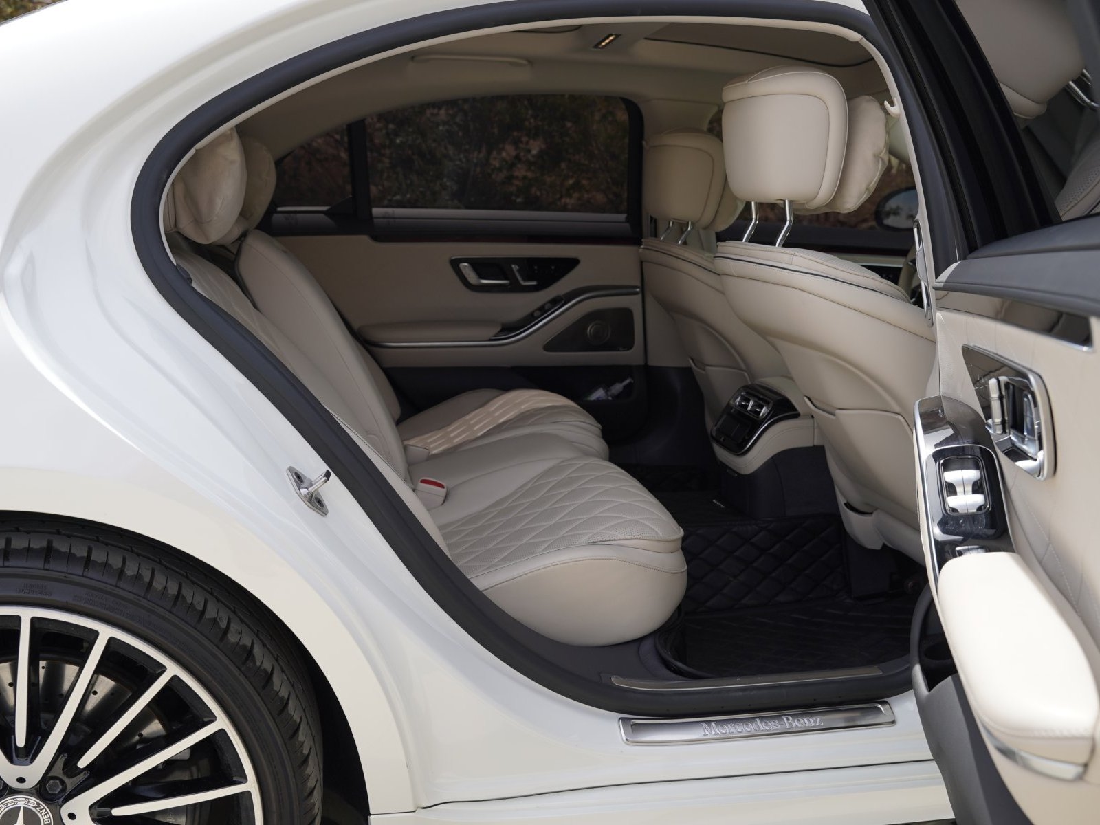 2023 Mercedes-Benz S 580 in Rancho Cucamonga 8