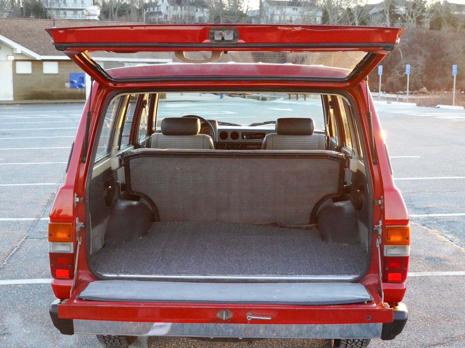 1987 Toyota Land Cruiser Base 12