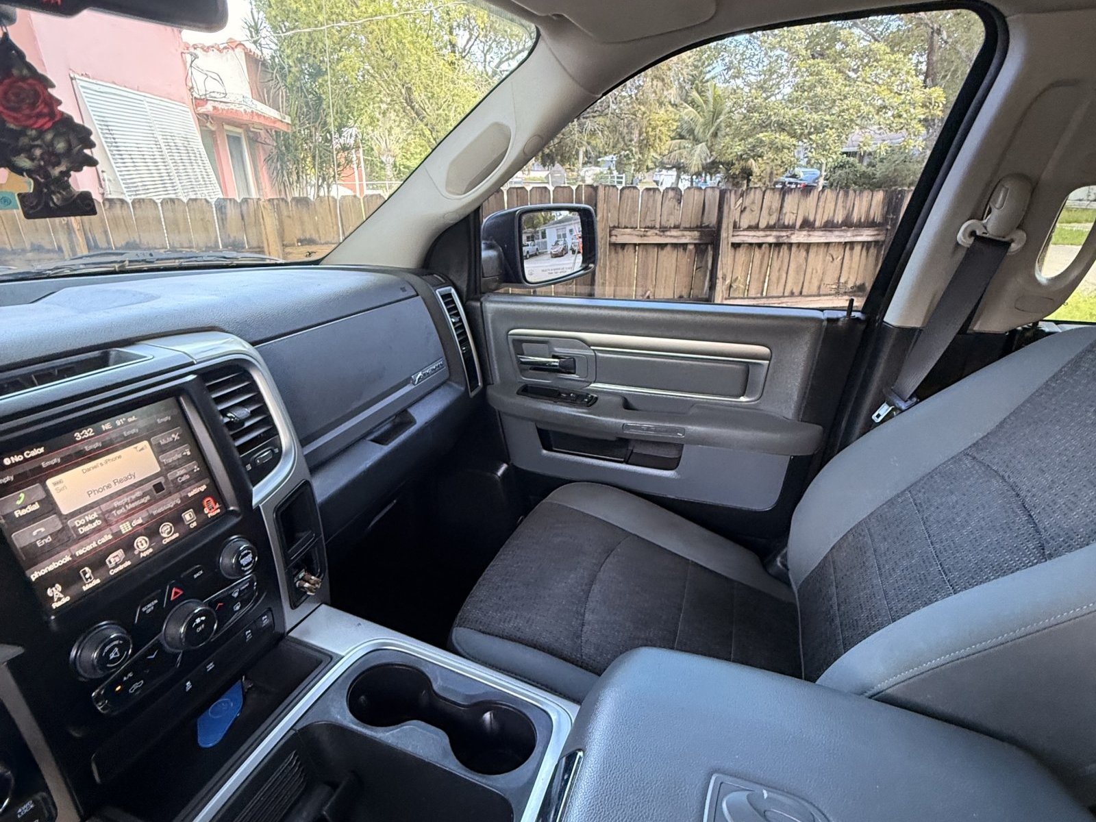 2016 Ram 1500 in North Miami 3