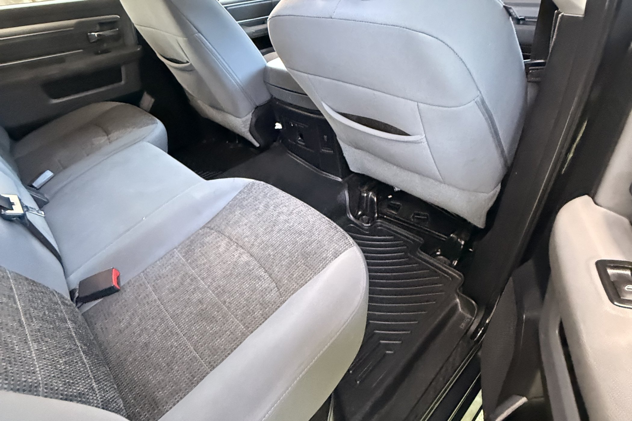 2016 Ram 1500 in North Miami 5