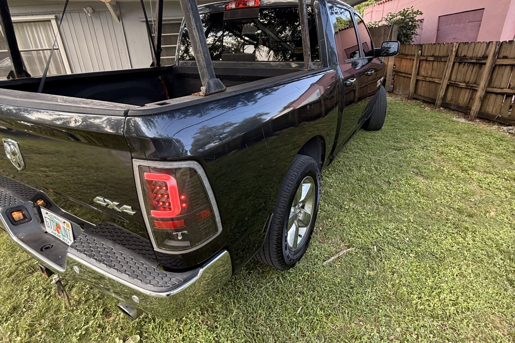 2016 Ram 1500 in North Miami 7
