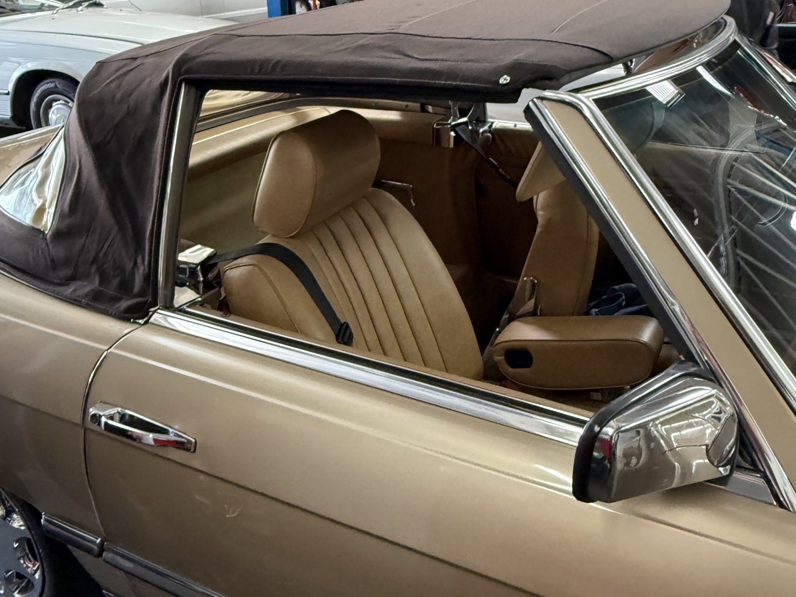 1982 Mercedes-Benz 380 SL in West Hollywood 8