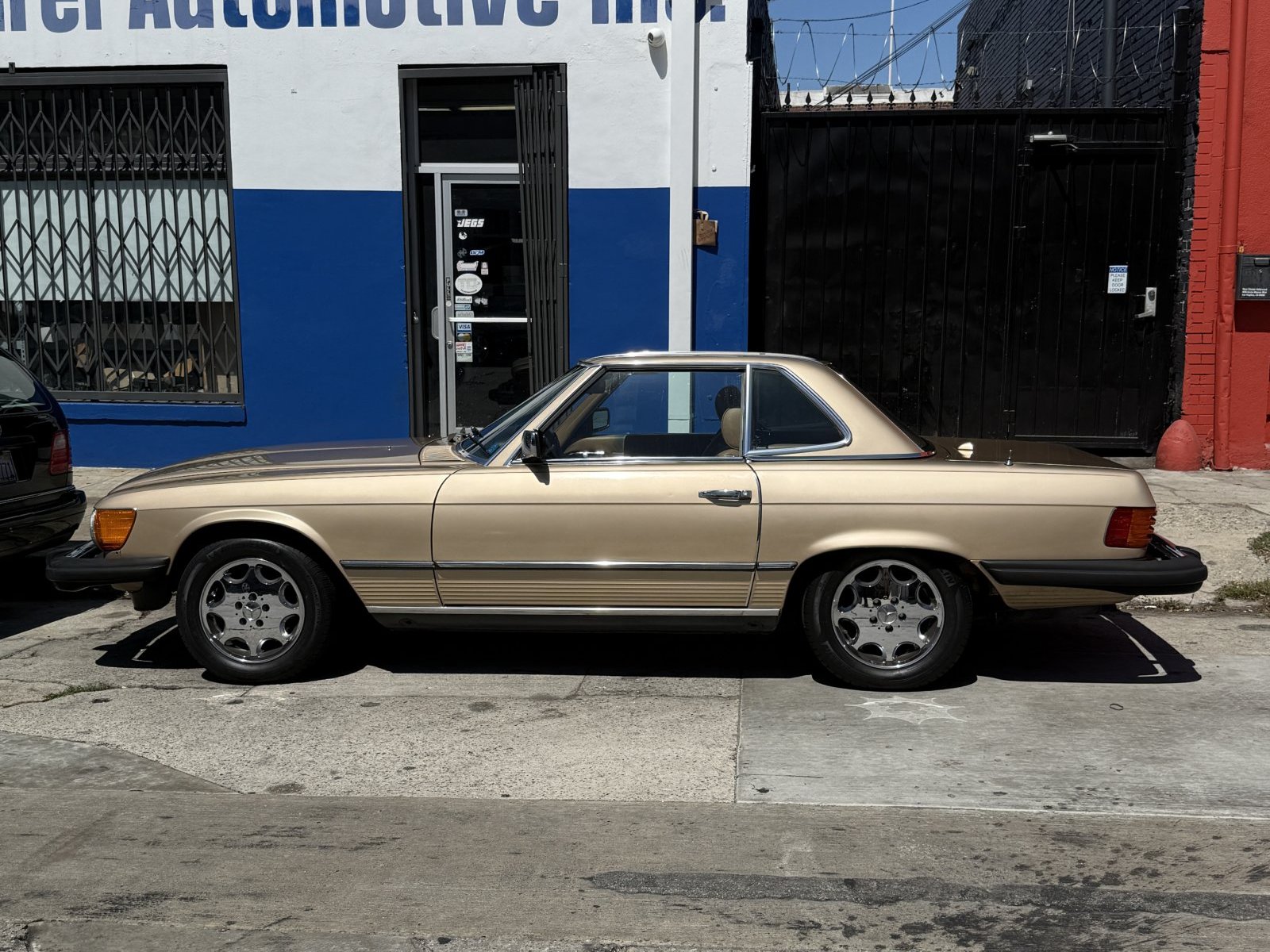 1982 Mercedes-Benz 380 SL in West Hollywood 12