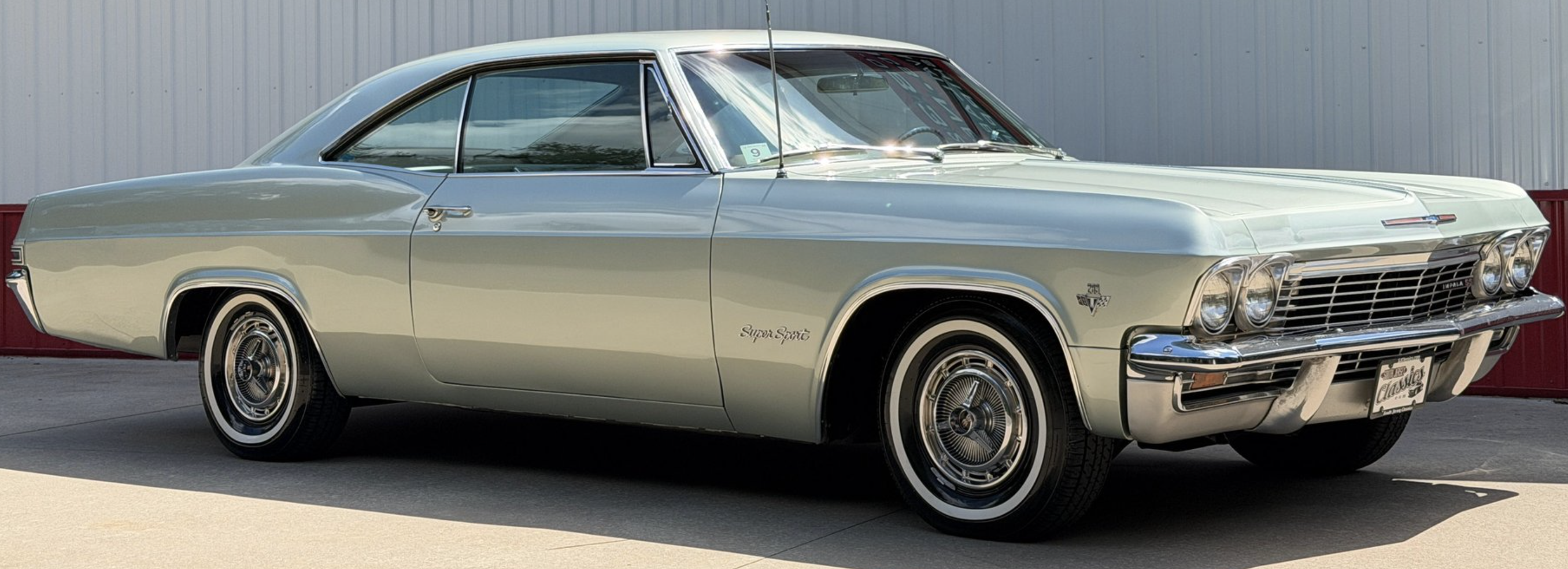 1965 Chevrolet Impala in Los Angeles 2