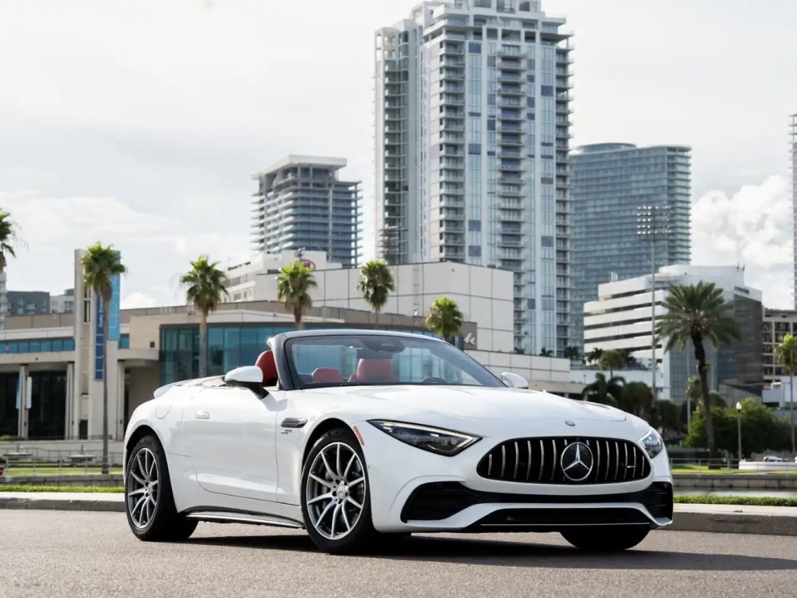 2025 Mercedes-Benz AMG SL 43 in St. Petersburg