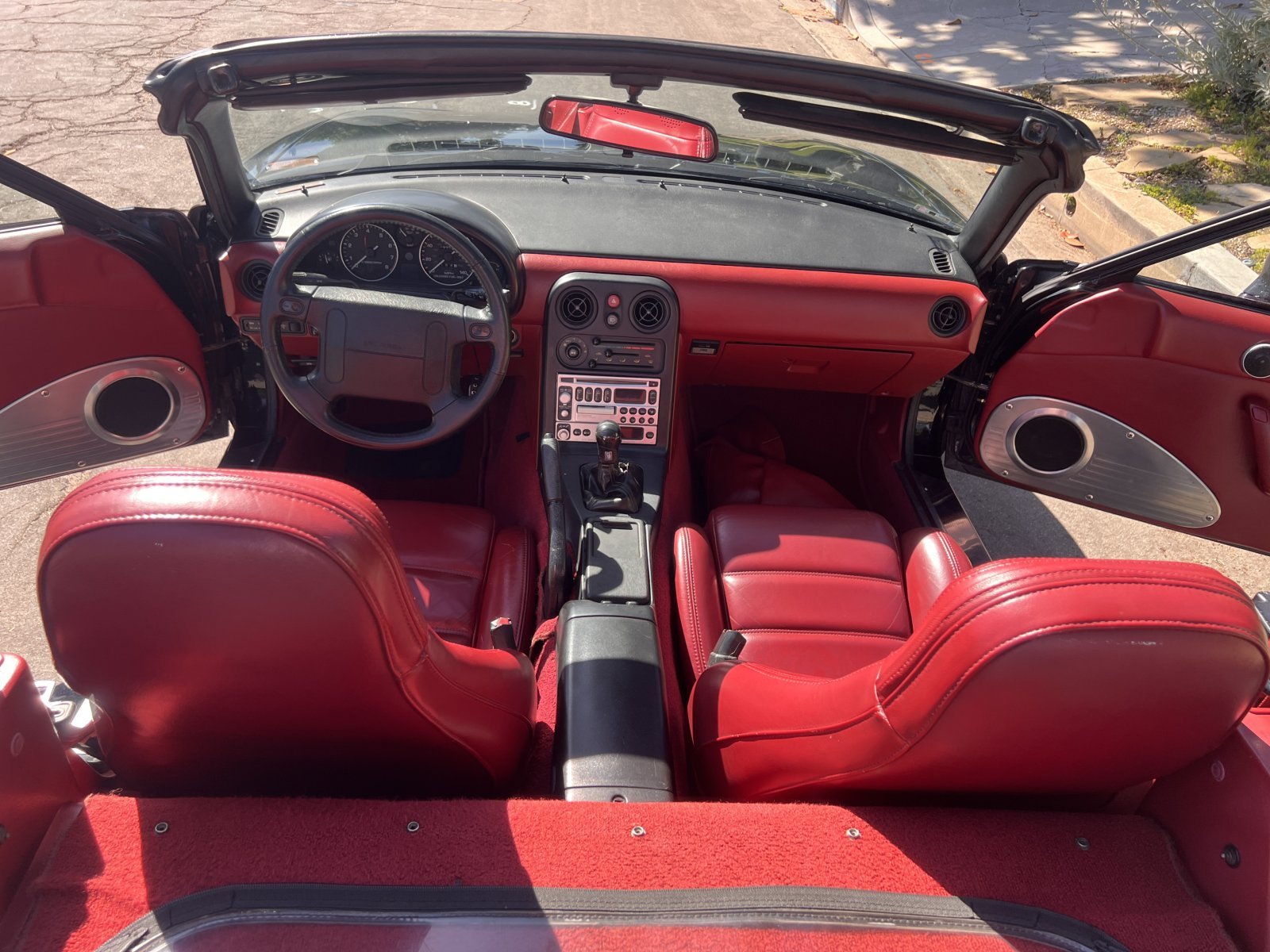 1993 Mazda Miata in Long Beach 9