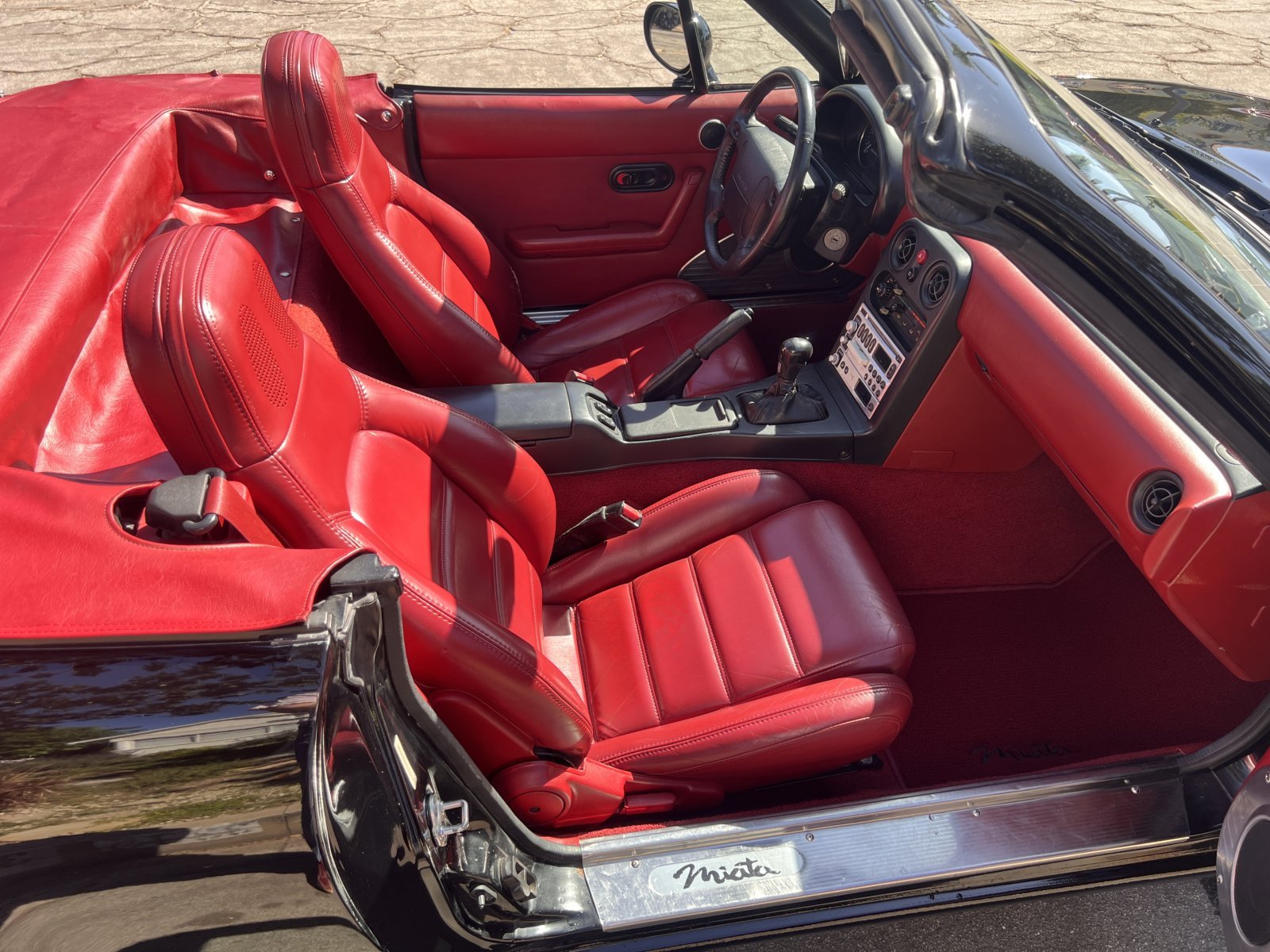 1993 Mazda Miata in Long Beach 14