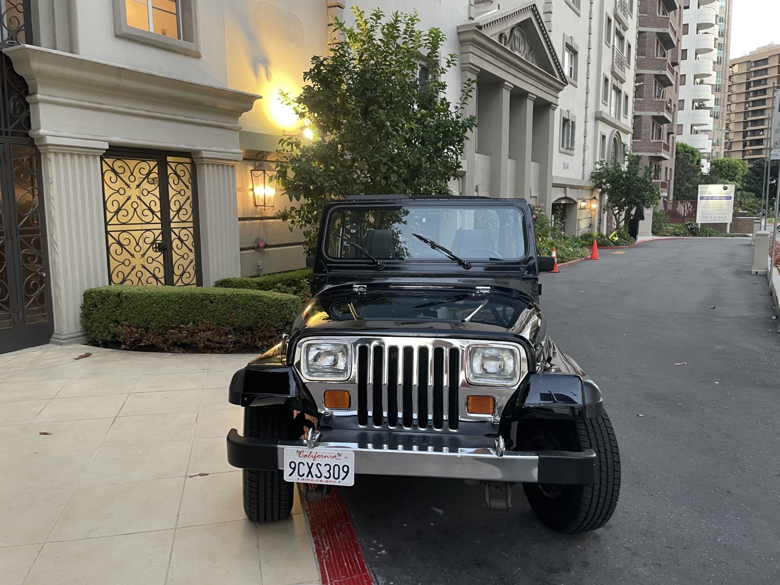1991 Jeep Wrangler in Los Angeles 3