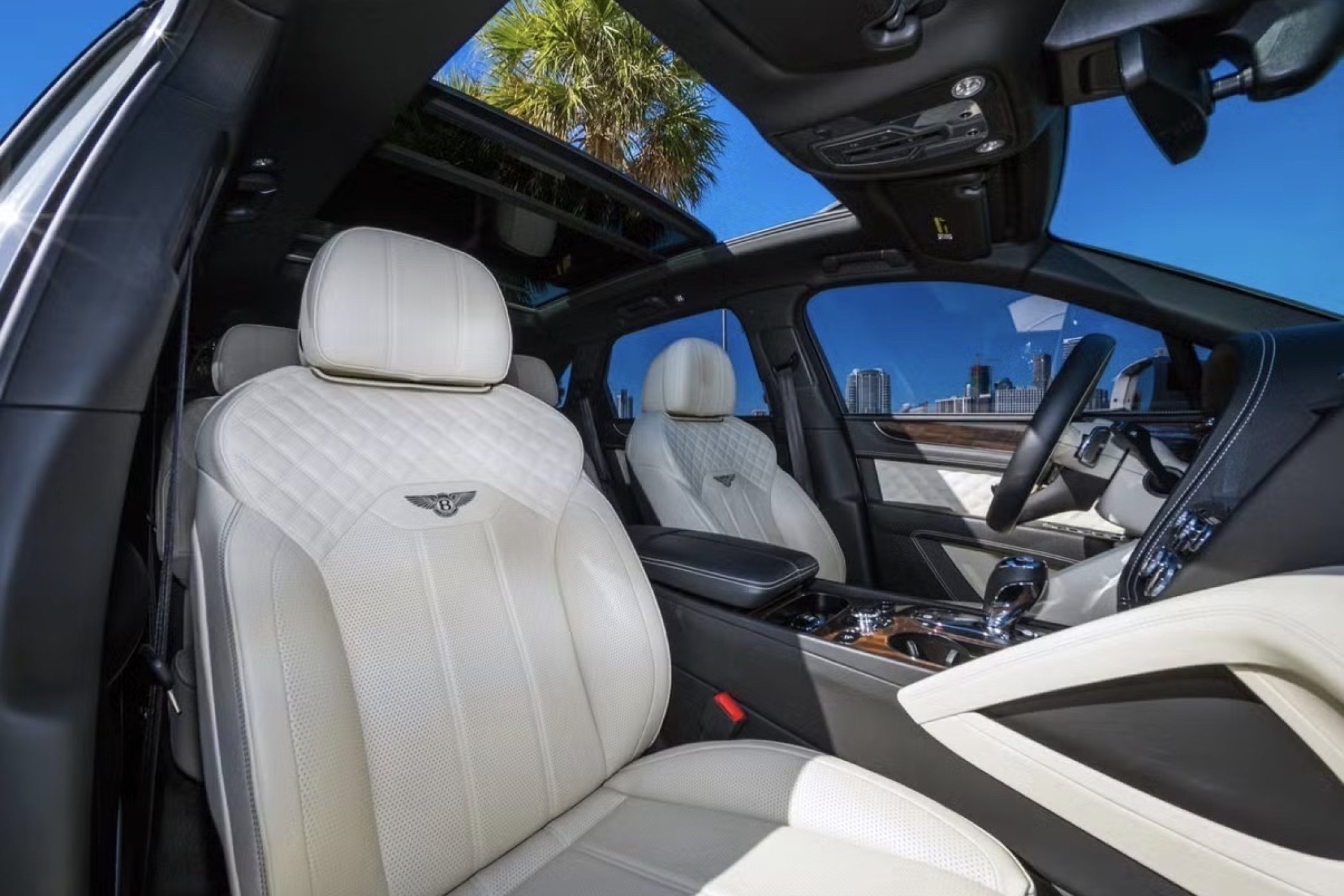 2021 Bentley Bentayga in Miami Lakes 2
