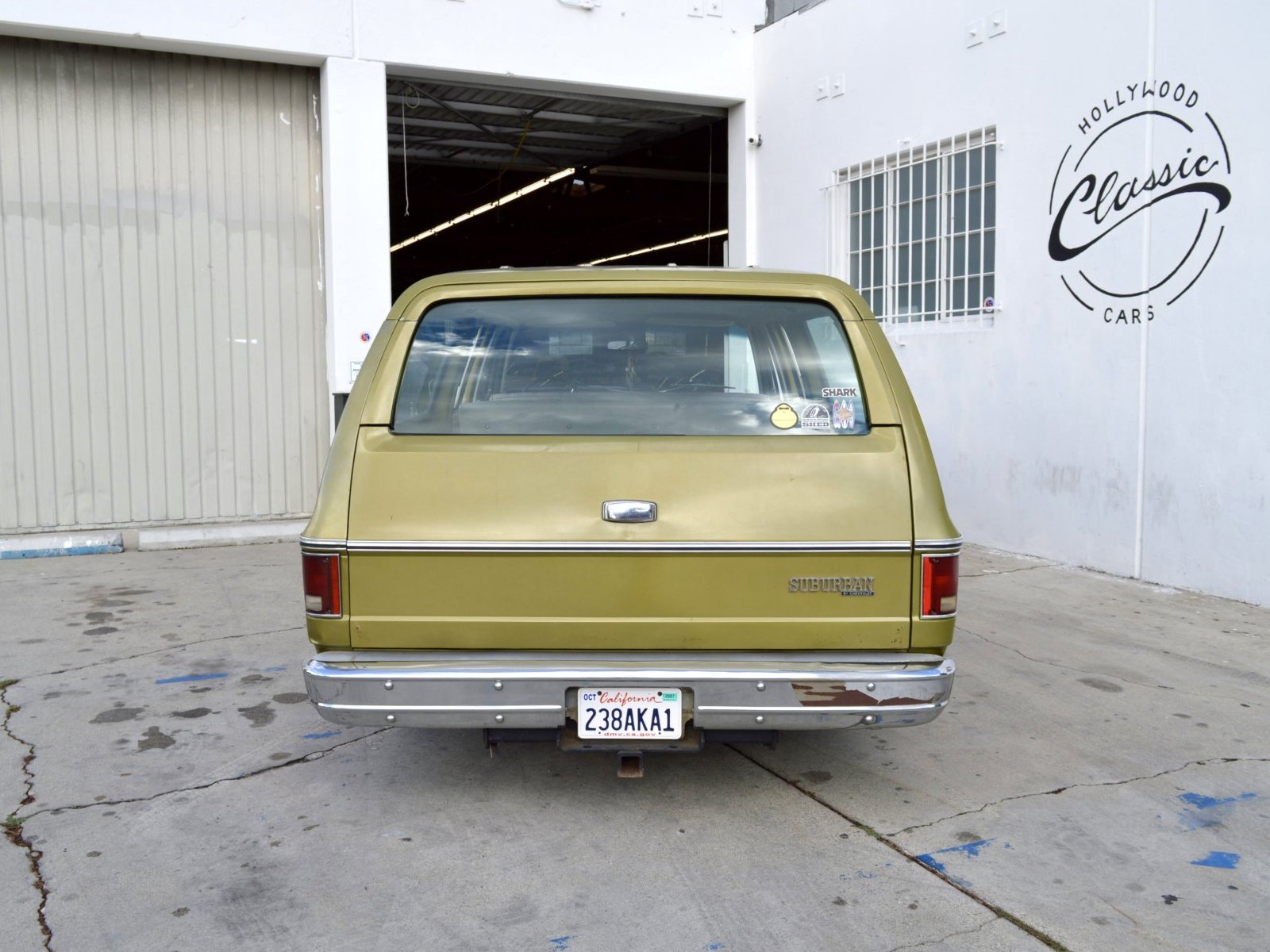 1973 Chevrolet Suburban C1500 in Los Angeles 7