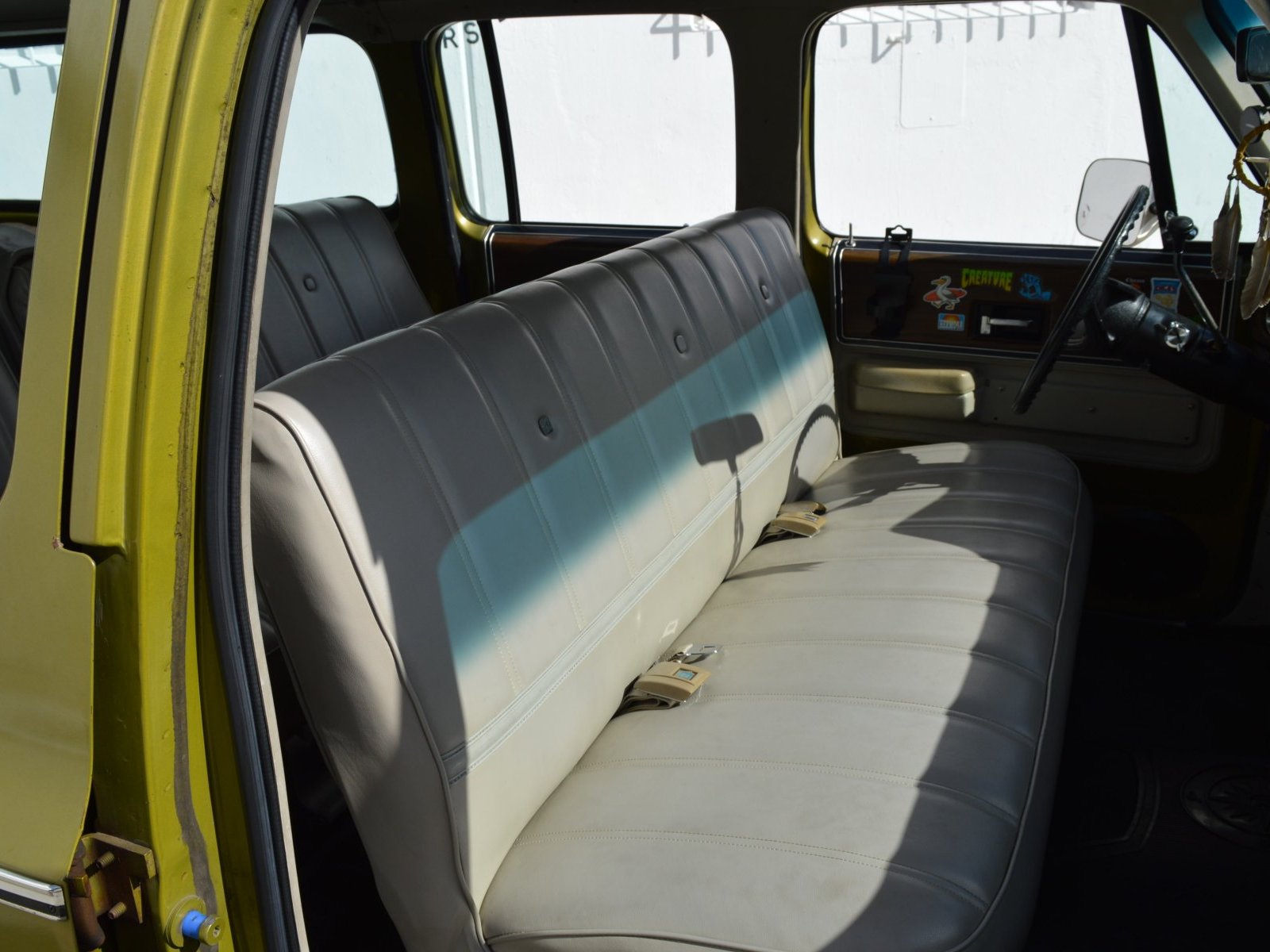 1973 Chevrolet Suburban C1500 in Los Angeles 16