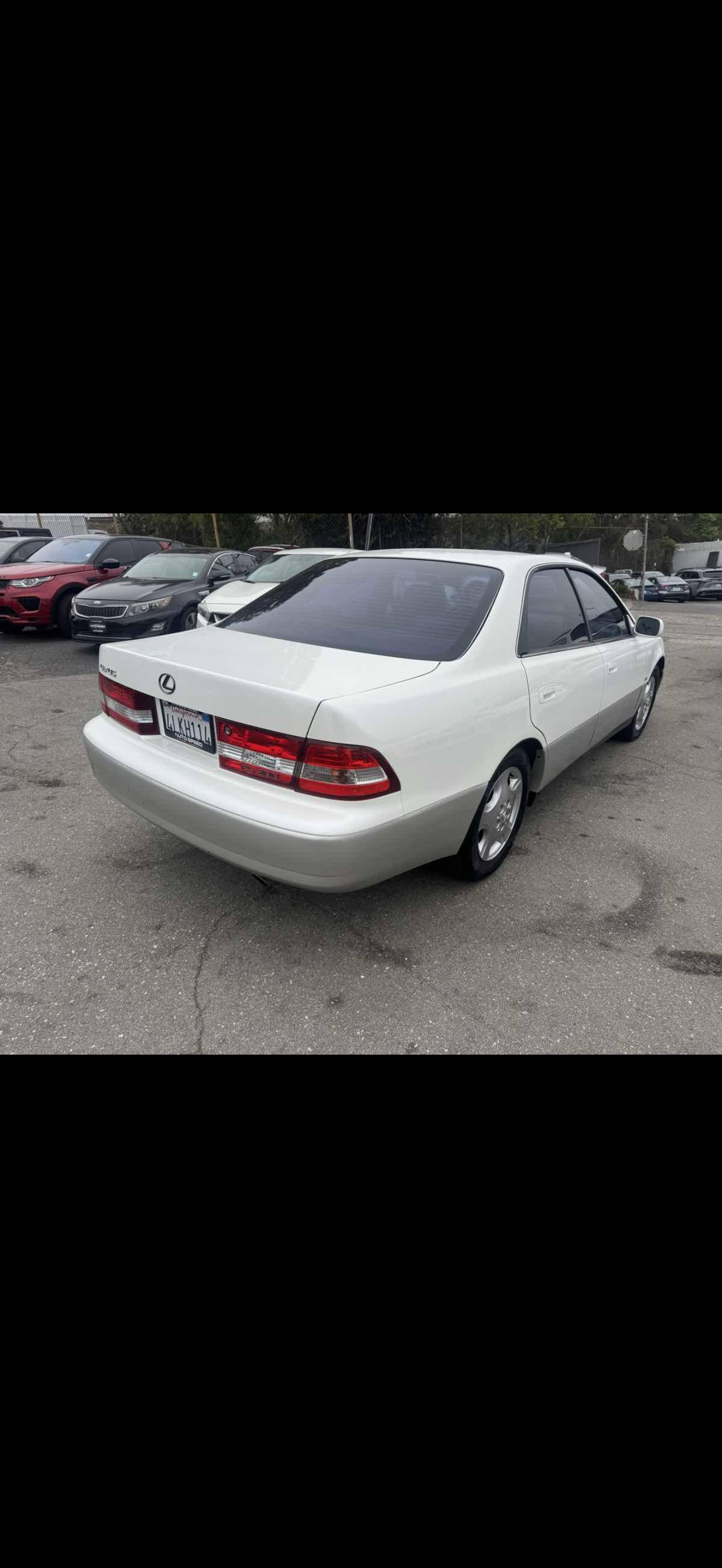 2000 Lexus ES300 in Meridian 2