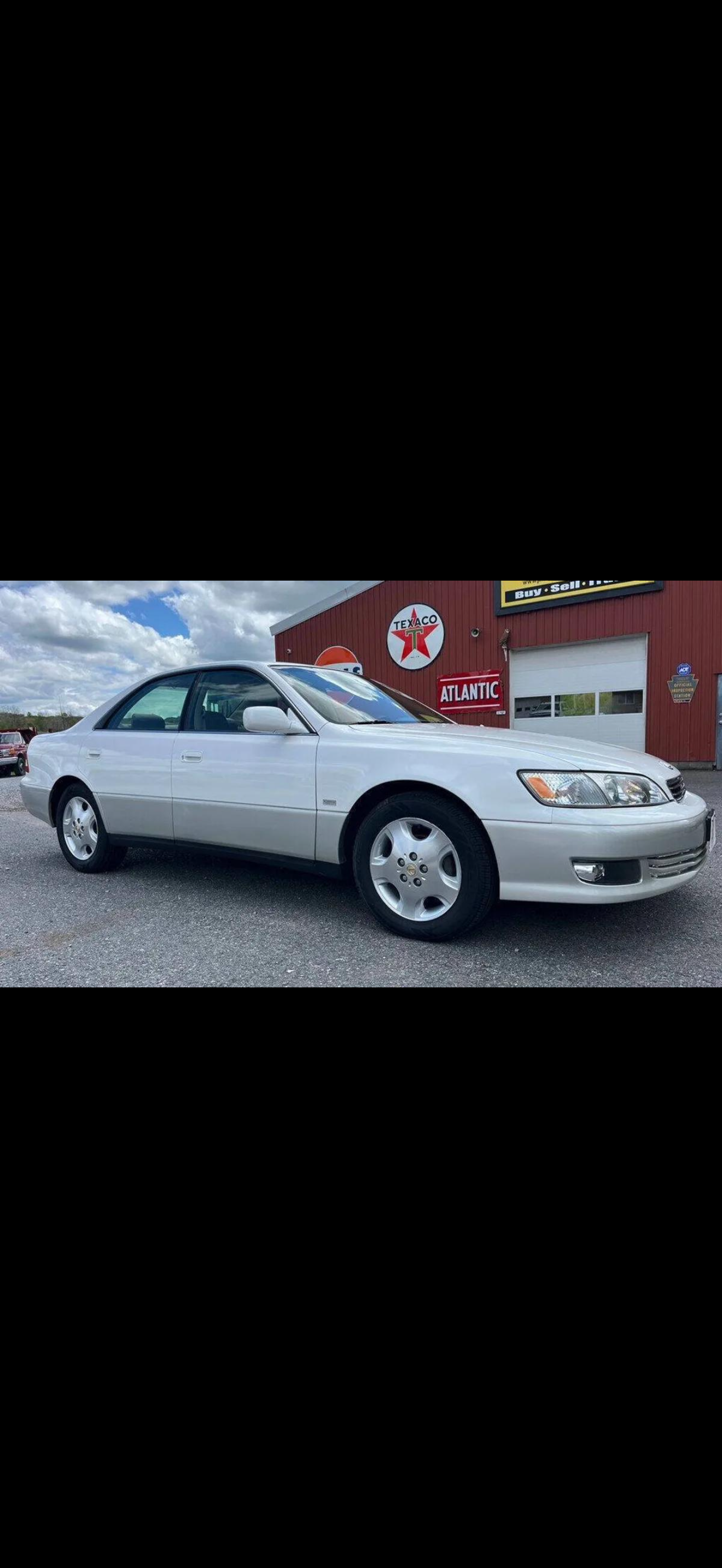 2000 Lexus ES300 in Meridian 3