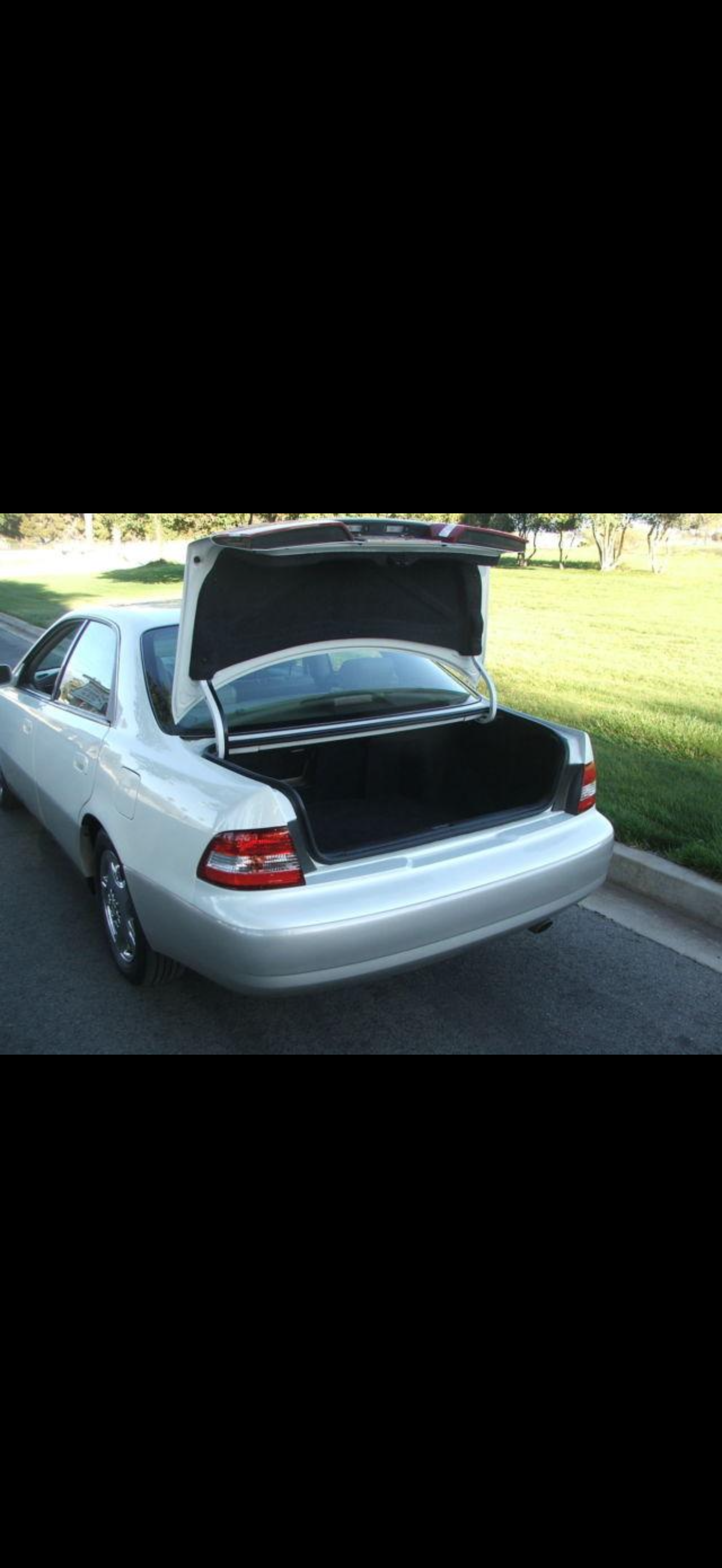 2000 Lexus ES300 in Meridian 4