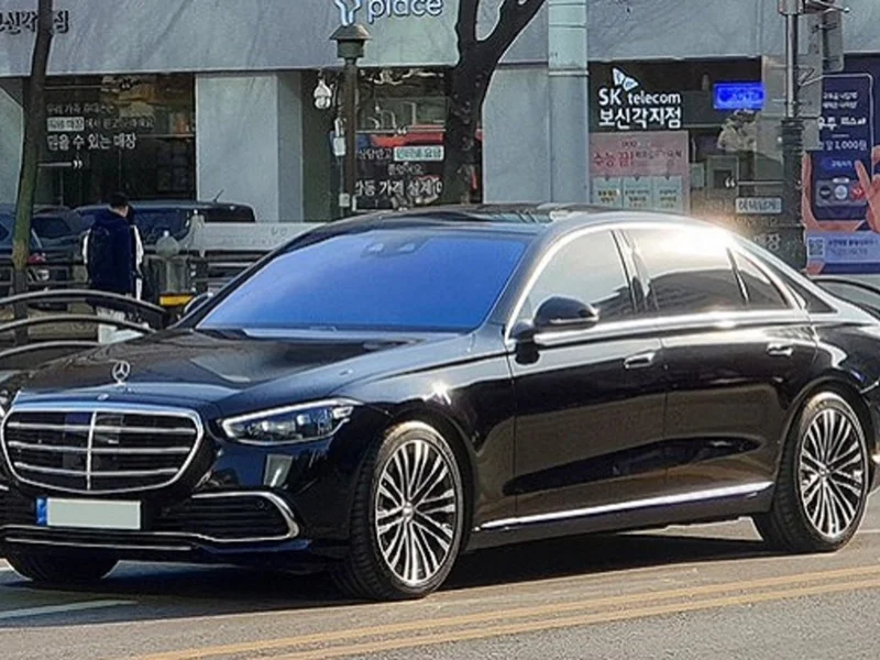 2023 Mercedes-Benz S-Class 4
