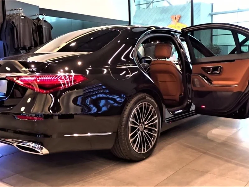 2023 Mercedes-Benz S-Class 8