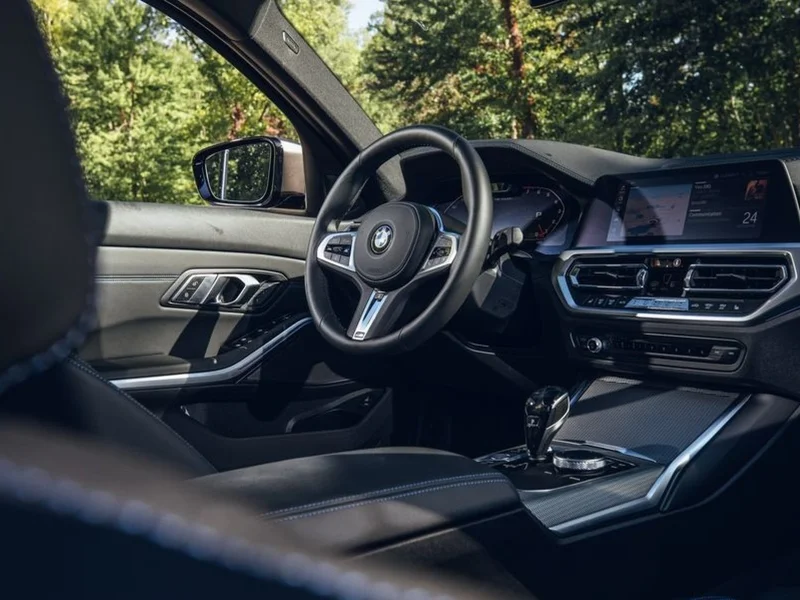 2021 BMW 330