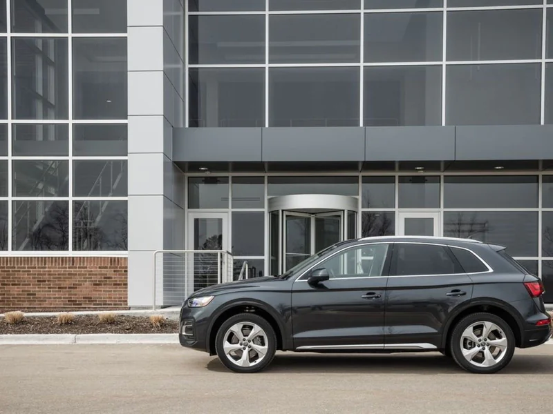 2022 Audi Q5 Premium Plus 24