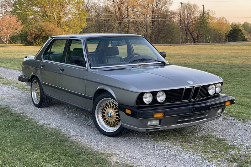 1988 BMW 535is Base 2