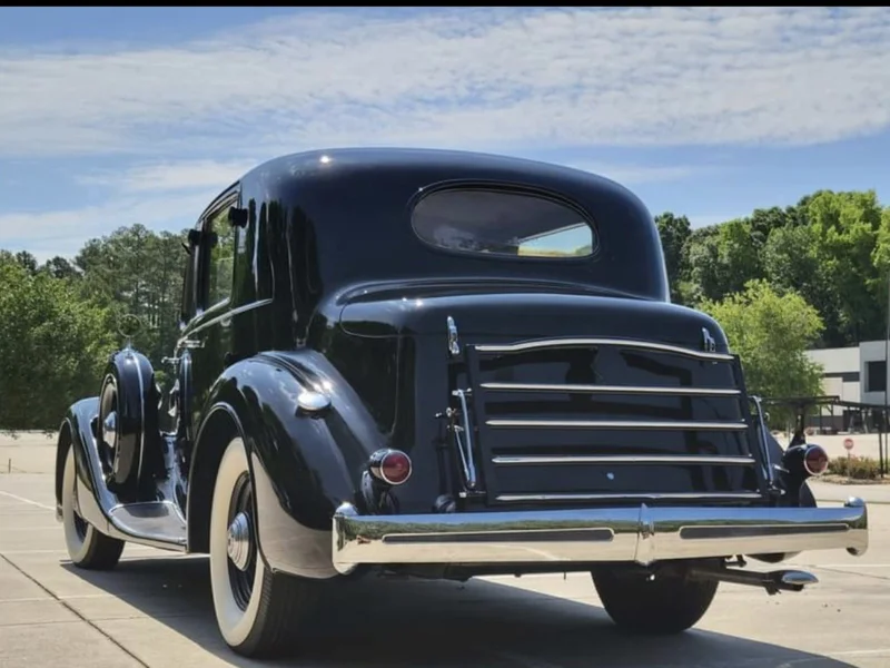 1935 Packard Eight 4 Door 8