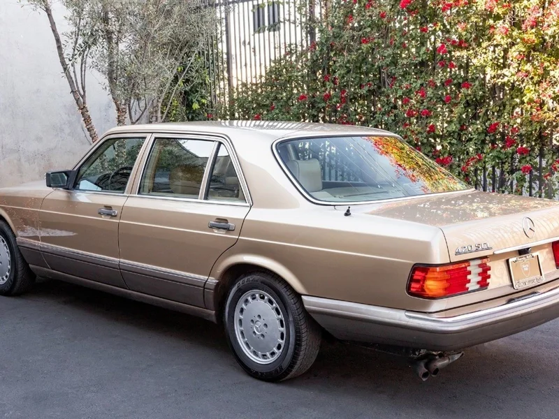 1988 Mercedes-Benz 420SEL Base 4