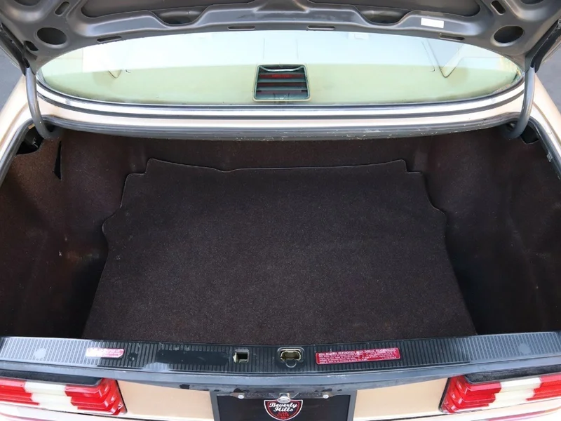1988 Mercedes-Benz 420SEL Base 12