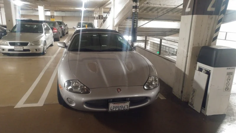 2001 Jaguar XKR 2