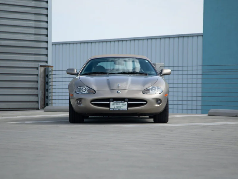 1998 Jaguar XK8 Base 3