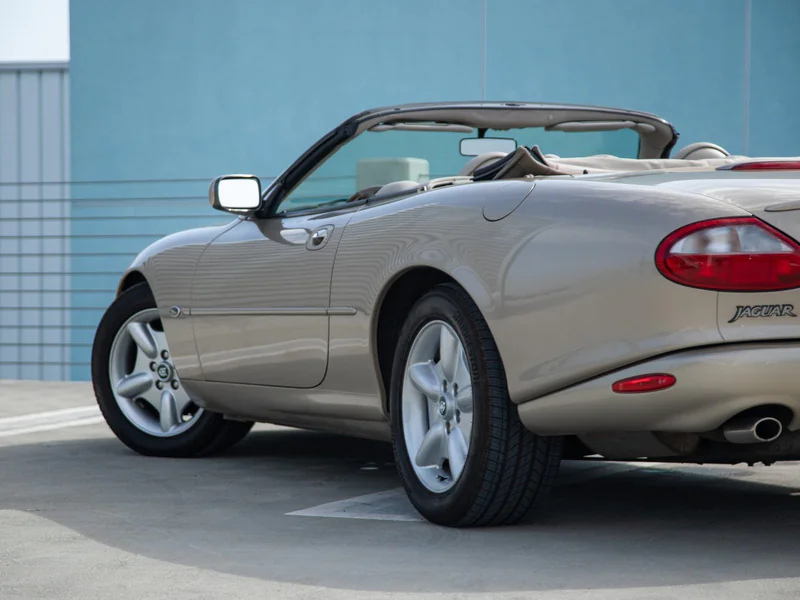1998 Jaguar XK8 Base 12