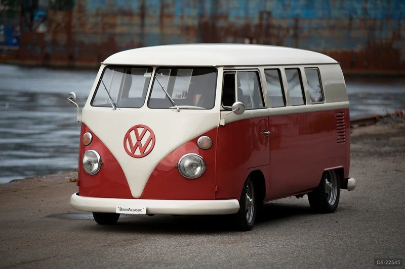 1965 Volkswagen Type 2 (T1) Microbus in Bergen 2