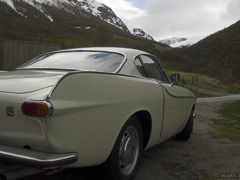 1966 Volvo P-1800S in Oslo 2
