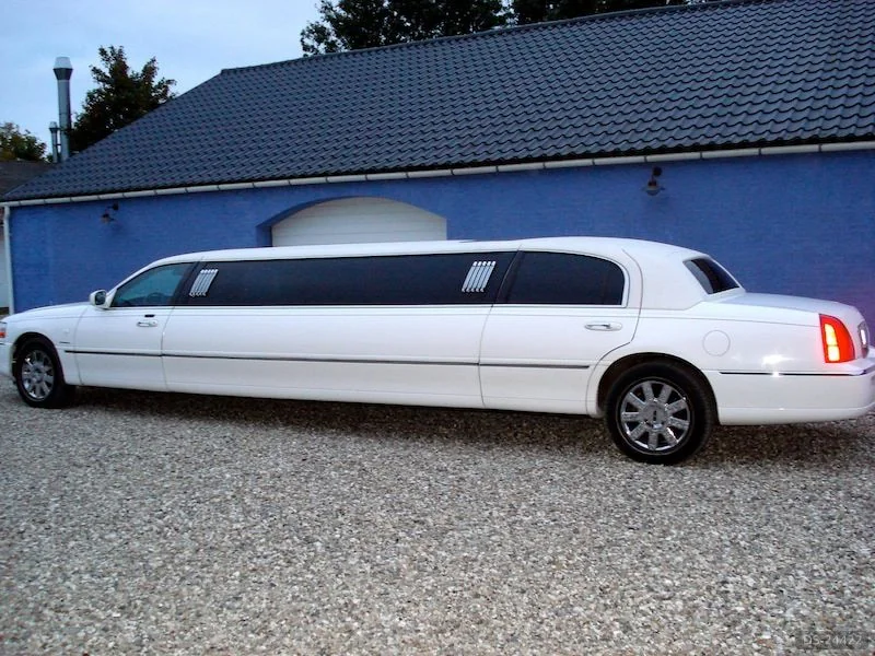 2005 Lincoln Towncar in Hadsund 3