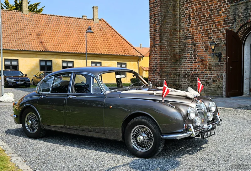 1968 Jaguar Mark II 340 in Græsted 2