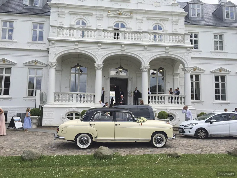 1958 Mercedes-Benz Ponton 220 S in Ballerup 3