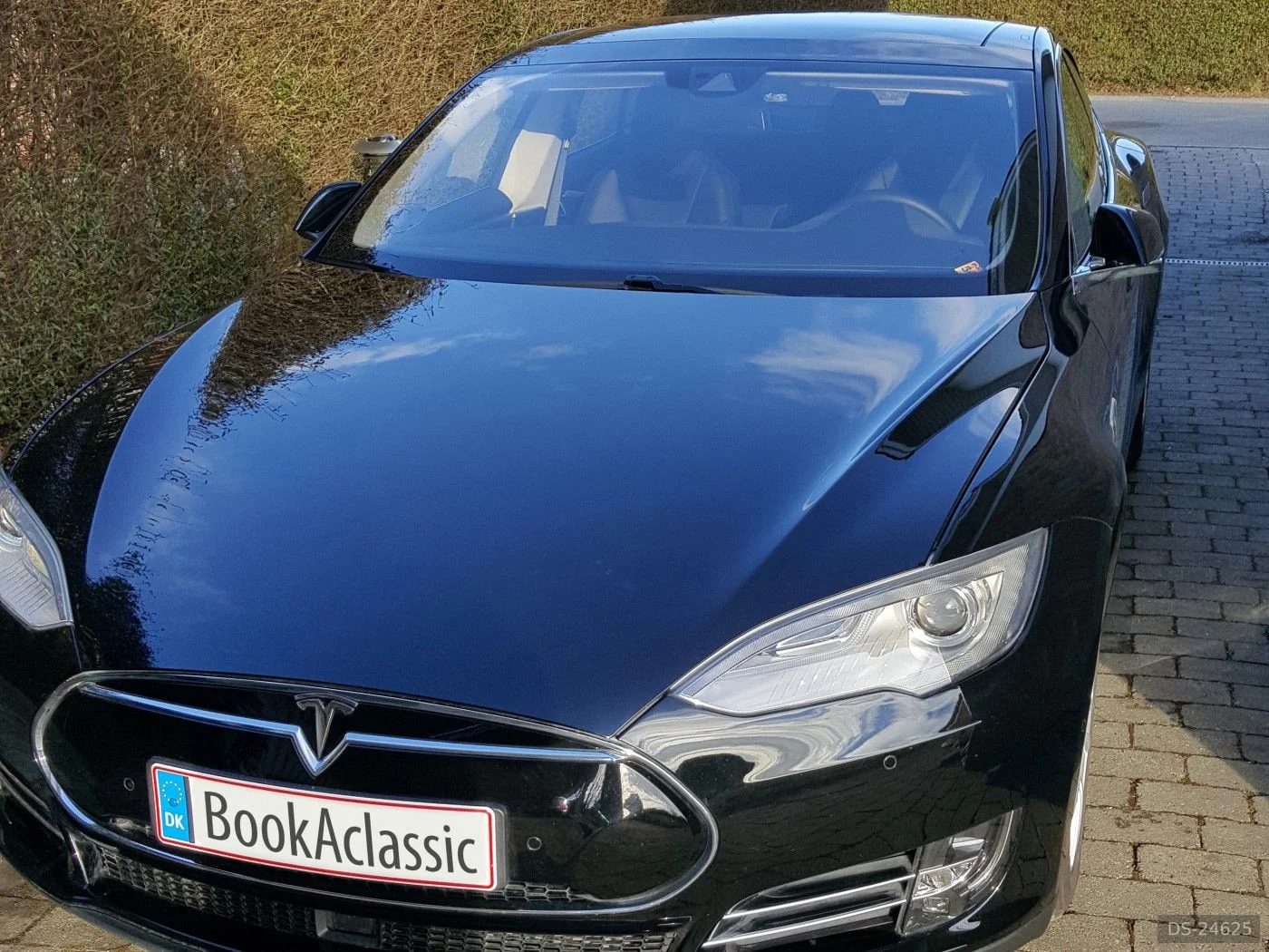 2015 Tesla Model S 70D