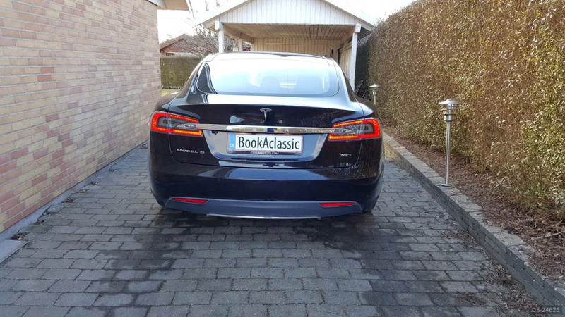 2015 Tesla Model S 70D in Skævinge 3