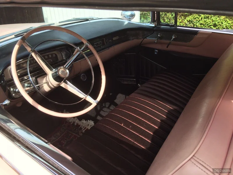 1956 Cadillac Sedan De Ville in Svendborg 4