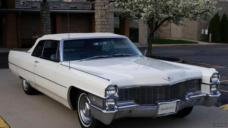 1965 Cadillac De Ville in København 5