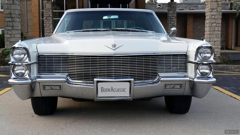 1965 Cadillac De Ville in København 6