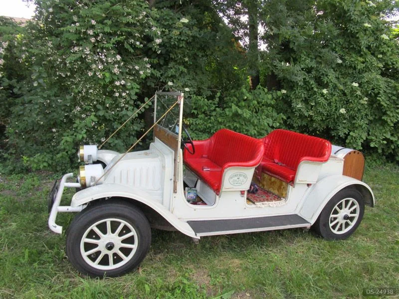 1908 Renault AX - Replica