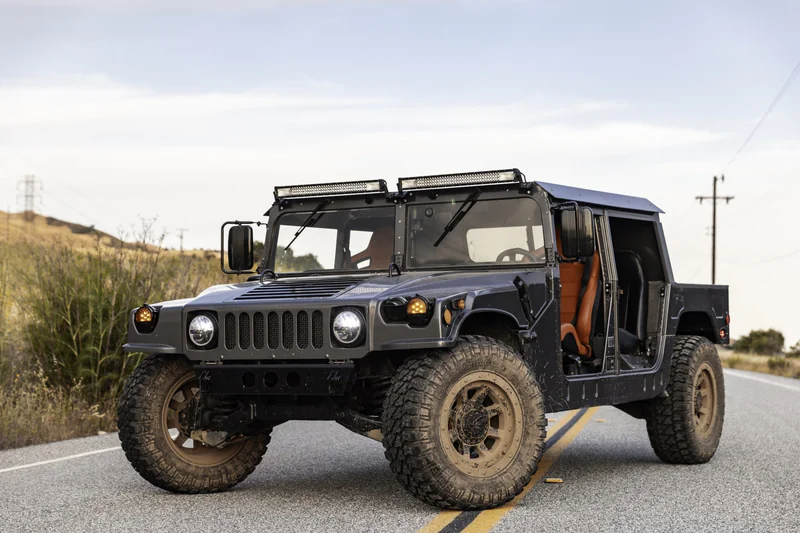 1985 AM General HMMWV Base 3