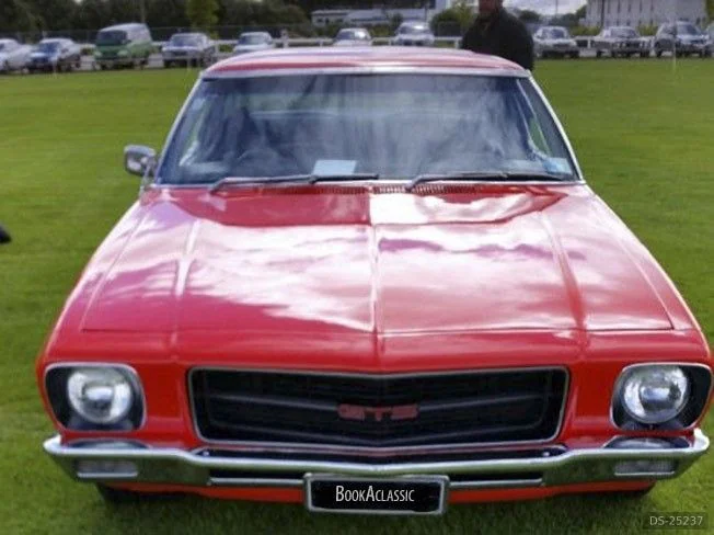 1969 Holden Monaro GTS 350 in Gore 2
