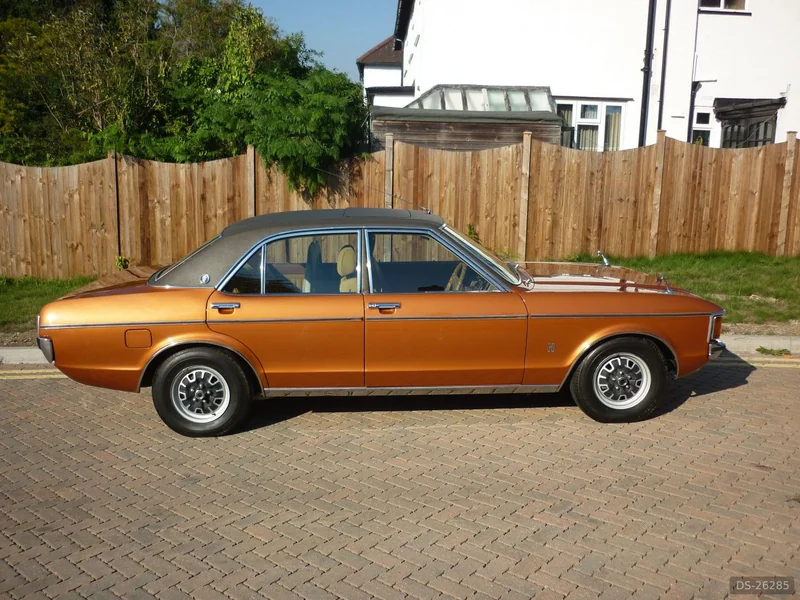 1974 Ford Granada Ghia saloon