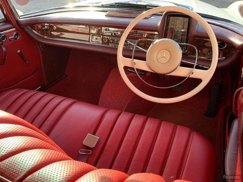 1967 Mercedes-Benz 200 Fintail in Letchworth Garden City 6