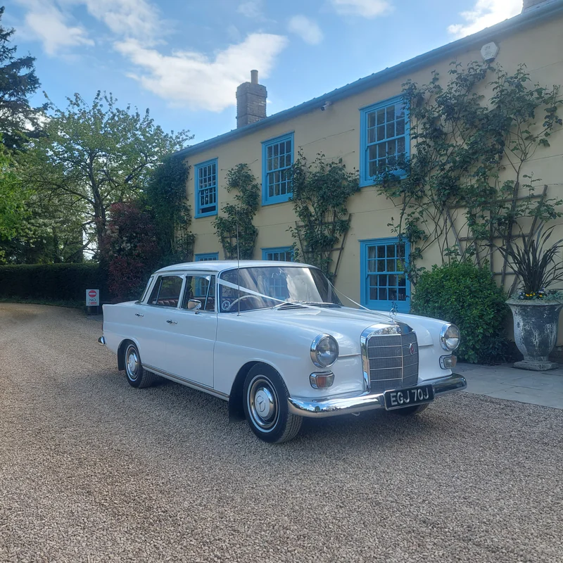 1967 Mercedes-Benz 200 Fintail in Letchworth Garden City 2