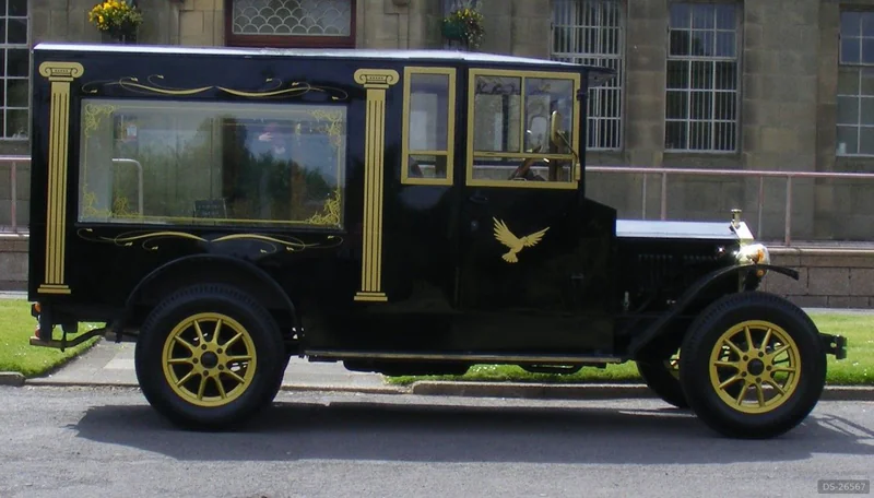 1988 Fleur de Lys Hearse in Glasgow 3