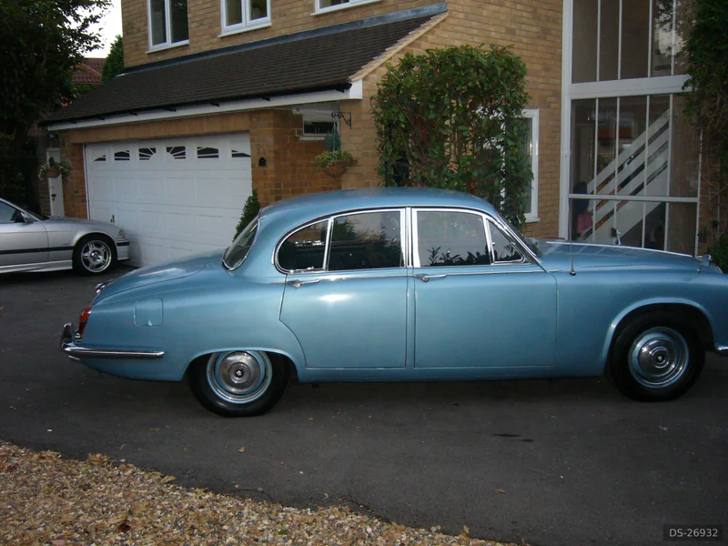 1968 Jaguar 420 in Maidenhead 4