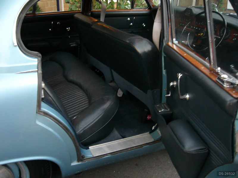 1968 Jaguar 420 in Maidenhead 5