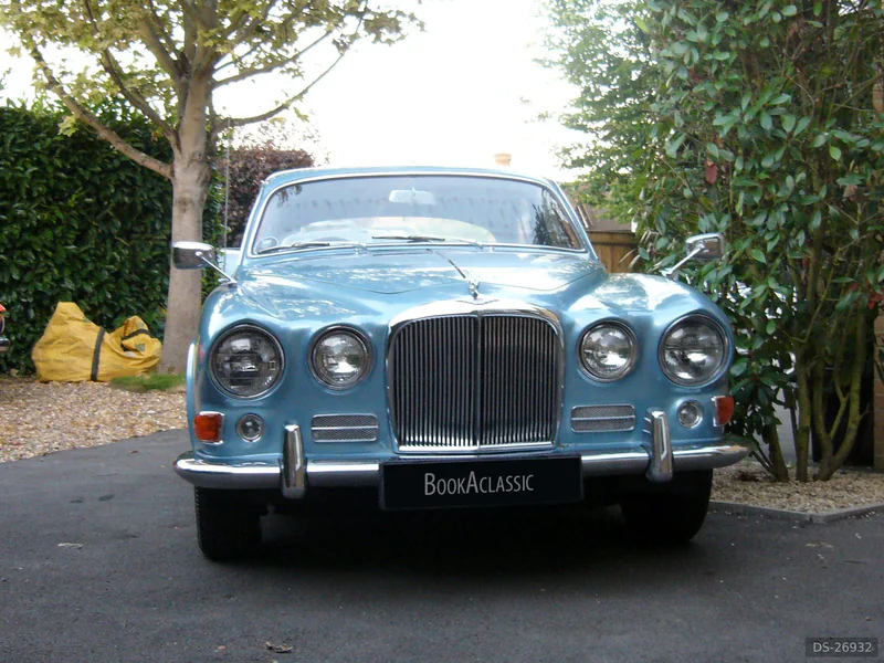 1968 Jaguar 420 in Maidenhead 2